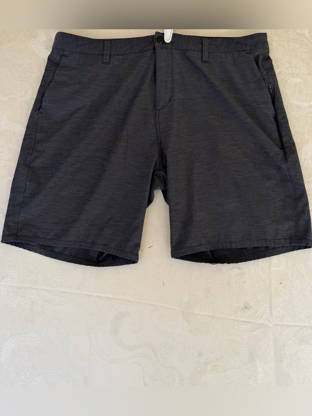 Vuori Men's Flat Front Shorts in Charcoal Black